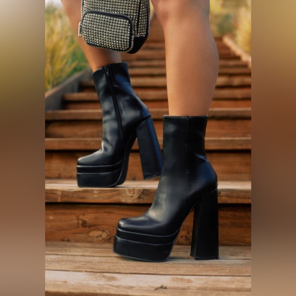 BLACK BLOCK HEEL ANKLE BOOTIE - Picture 3 of 4